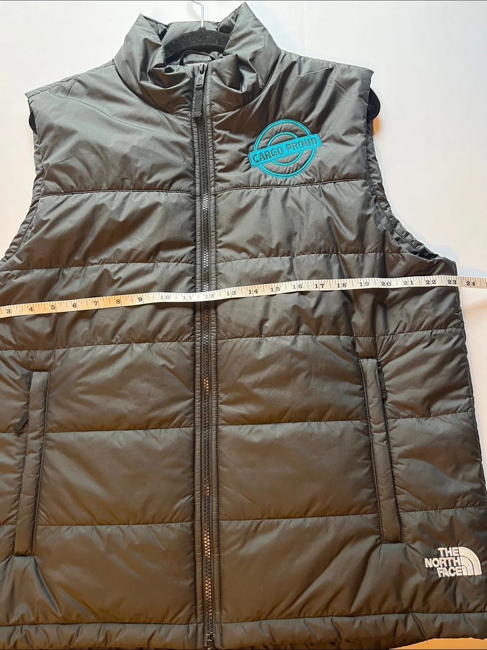 The North Face Black Quilted Insulated Puffer Vest with Turquoise Logo L EUC